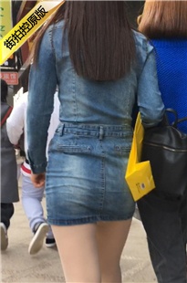 街拍牛仔连衣裙肉丝美眉[502M/MOV]