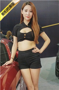 4K-街拍黑色抹胸热裤极品车模美女[718M/MP4]