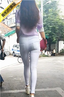 极品苹果臀白裤真性感[143M/MP4]