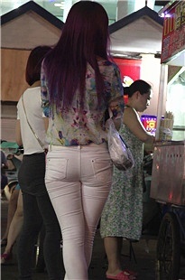 极品大PG白裤美MM[460M/MP4]