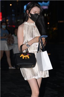 纤细美腿美女3A4077[2.55G]