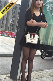 【醉爱作品】漂亮街拍黑丝高跟MM [360M/MOV]