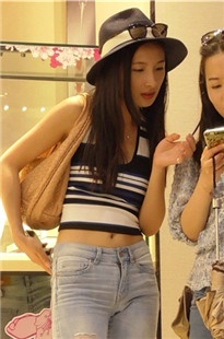 谁家姑娘好生俊翘[MP4/1.5GB]【纳兰xing急作品】