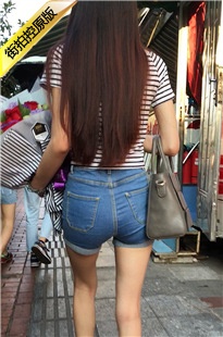 跟拍蓝色紧身牛仔热裤极品高挑身材MT高跟美女[214M/MOV]