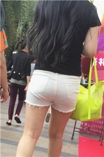 长发MT白色牛仔热裤极品妹子[372M/MOV]
