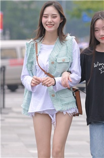 性感小热裤，清甜美眉3A555[1.58G]