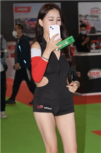 这可是真够紧身的啊～迷人3A5715[2.11G]