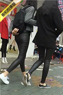 两个皮裤紧身裤小妹[201M/MP4]