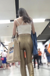 这样的极品MM你能征服吗？[373M/M2TS]