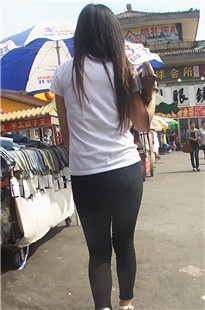 去取钱的白T恤黑裤MM [310M/MP4]