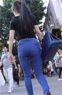 【纳兰xing急作品】天蓝标准紧牛 [MP4/900MB]