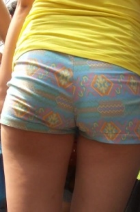 近距离欣赏热裤大PG紧臀[135M/MP4]