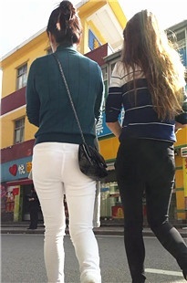 白裤翘臀美眉[435M/3GP]