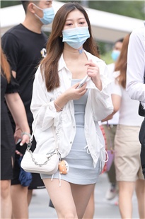 她这双白皙美腿，我要了3A1690[1.01G]