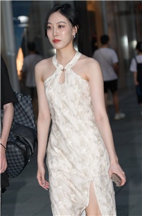 小妞清纯甜美楚楚动人3A7696[854M]