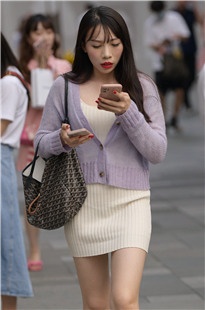 白色包屯裙小姐姐3A7379[1.48G]