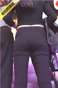 超苗条的黑色紧身裤极品美女[177M/MOV]