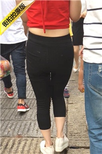 丰满紧身黑裤MM [293M/MOV]