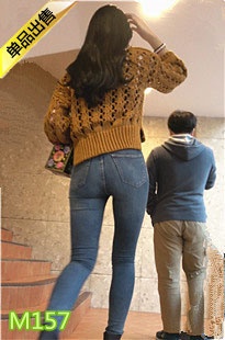 4K-蓝色紧身裤极品圆润翘臀大长腿美女M157[1.27G]