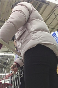 黑色紧身裤美女[971M/MOV]