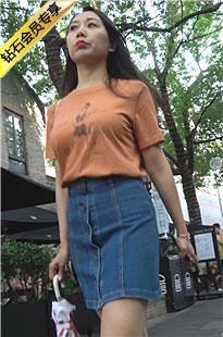 4K-性感街拍牛仔短裙长腿高跟美女DJ579[548M]