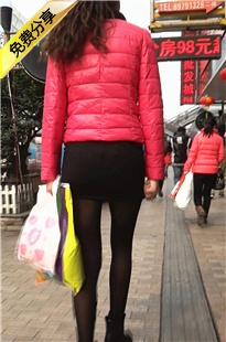 高挑模特身材黑丝包臀,臀巧圆实[295M/MTS]