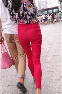 红色铅笔裤骨感MM[261M/MP4]