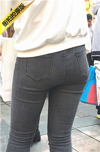 黑色紧身牛仔裤美眉，紧绷得让人把持不住[176M/MOV]
