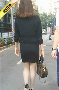 街拍迷人熟女高跟SW[437M/MP4]