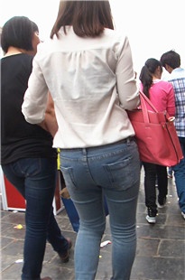 细高跟牛仔裤shaofu[192M/MP4]