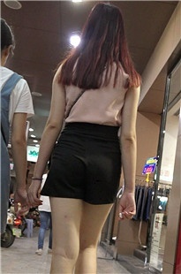 长腿黑热裤美MM[392M/MP4]