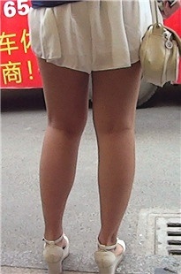 MM嫩腿看起来很有弹xing第二部[499M/MP4]