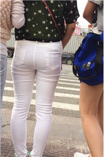 超紧包臀白裤MM[407M/MOV]
