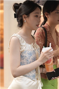 姑娘散发贵气气质3A7256[1.18G]