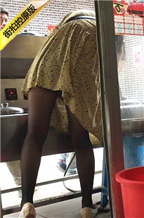 连衣裙黑丝老板娘诱惑[398M/MOV]