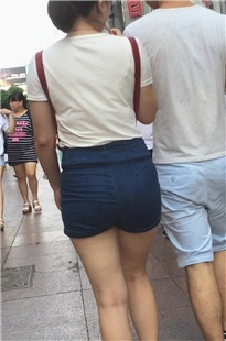 白嫩大腿热裤妹子[405M/MOV]