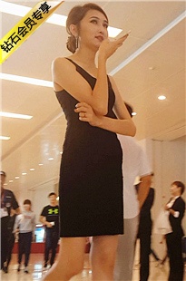 黑色紧身包臀裙极品美女模特1.12G/MTS]
