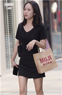 去星巴克的小姐姐3A755[525M]