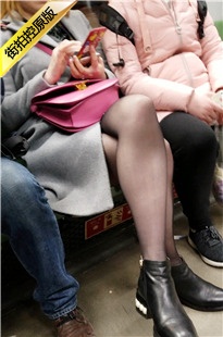 4K-地铁拍摄黑丝丰满大腿MM[757M/MP4]