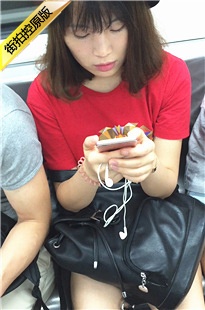 【醉爱作品】地铁上SWMT美女[288M/MOV]