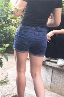 性感紧身热裤初中生第二季[164M/MOV]