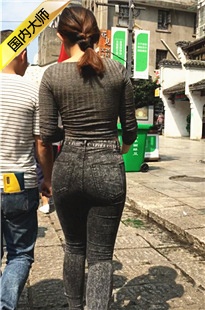 【带子狼原创街怕视频】超极品细腰丰臀紧身牛仔美女[MP4/...