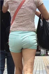 蓝色紧身热裤MM[950M/MOV]