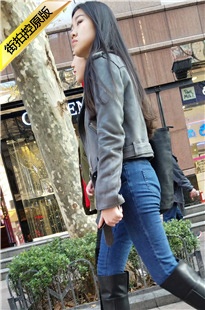 4K-紧身牛仔裤极品长腿翘臀美女[642M/MP4]