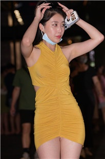 超短包屯裙，春光外泄3A5835[2.54G]