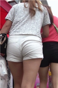 街拍两个热裤MM[214M/MTS]