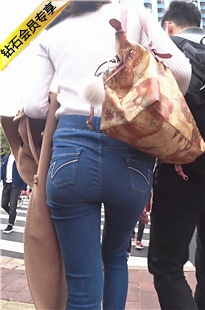 4K-街拍高跟紧身牛仔裤模特身材美女，走姿迷人[1.94G/MP4]