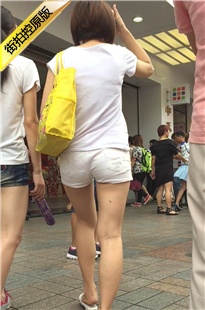 xinggan美shaofu如此宽大臀肯定开发太多[431M/MOV]