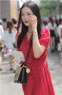 排队追星的可人美眉3A2891[122M]