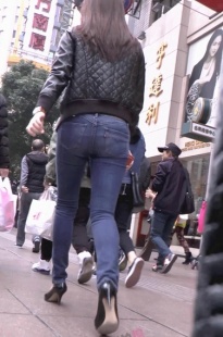 牛仔裤熟妇[1.22G/MP4]